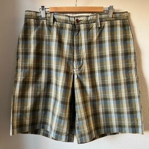Nautica “Like New” Relaxed-Fit Clipper Flat Front Plaid Men’s Shorts